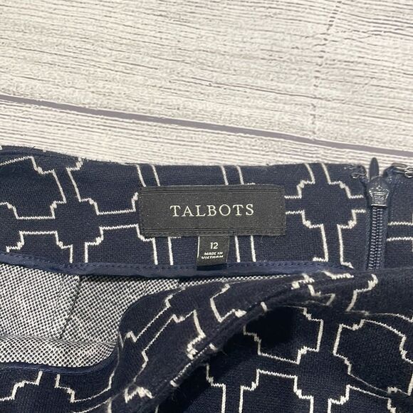 Talbots Pencil Skirt Womens size 12. Navy blue with white geometric pattern - Picture 3 of 8